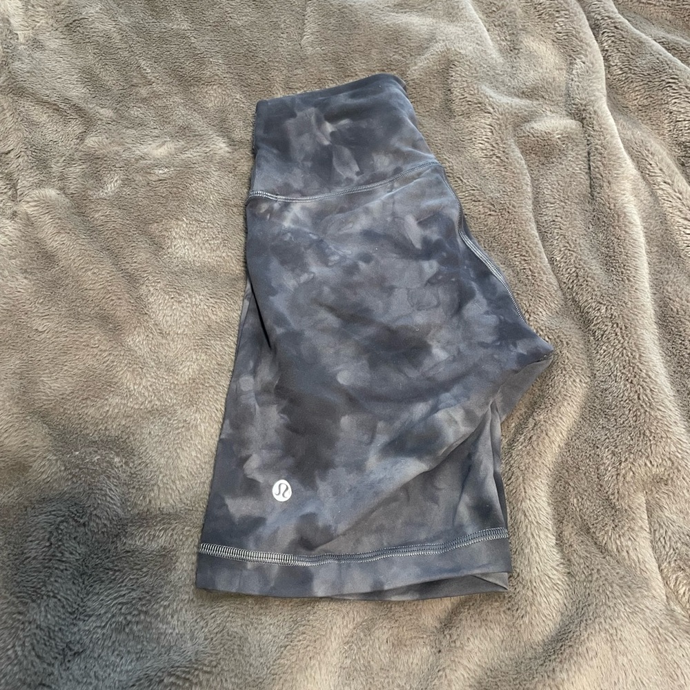 Lululemon 8’ Biker Short Size 6